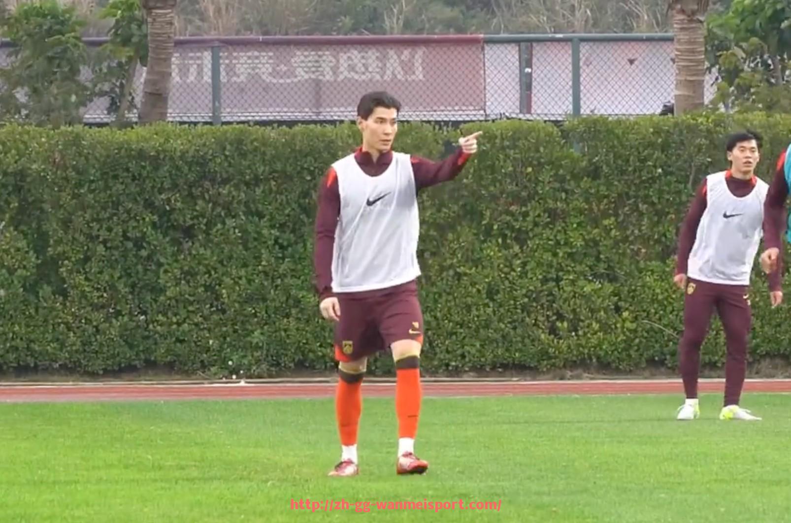 完美体育app-2020年NBA选秀中拉梅洛·鲍尔的到来让黄蜂重燃希望